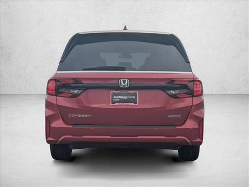 New 2026 Honda Odyssey Touring image 8