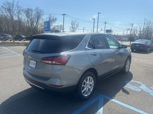 Used 2023 Chevrolet Equinox LT image 8