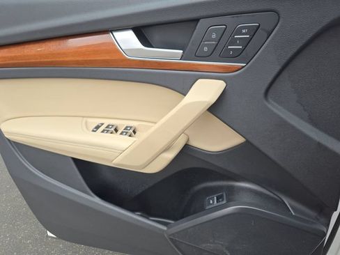 Used 2021 Audi Q5 2.0T Premium Plus AWD/4WD image 29