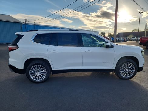New 2025 GMC Acadia Denali w/ LPO, Floor Liner Package image 9