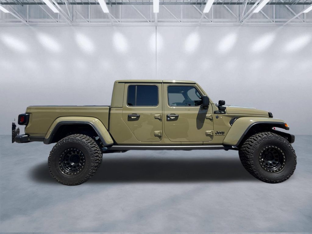 New 2025 Jeep Gladiator Sport AWD/4WD image 3