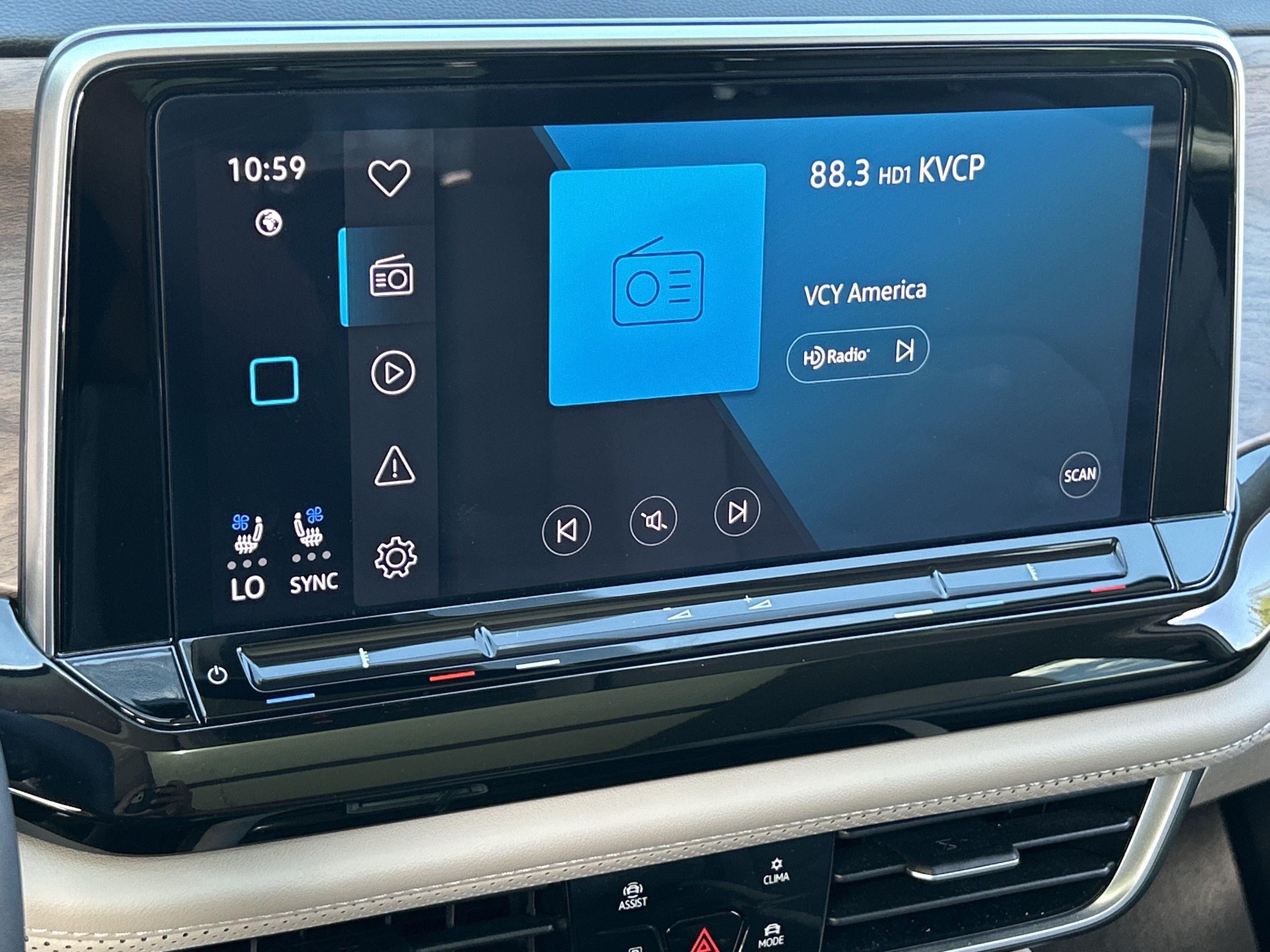 Certified 2025 Volkswagen Atlas SE w/ Panoramic Sunroof Package FWD image 21
