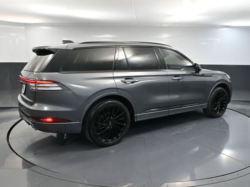 Used 2025 Lincoln Aviator Reserve w/ Jet Appearance Package image 6