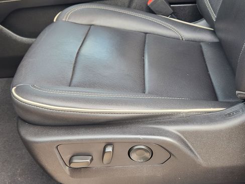 Used 2023 Chevrolet Suburban Premier RWD image 28