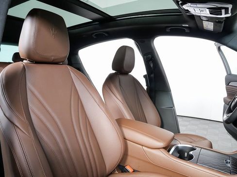 New 2025 Maserati Grecale GT image 22