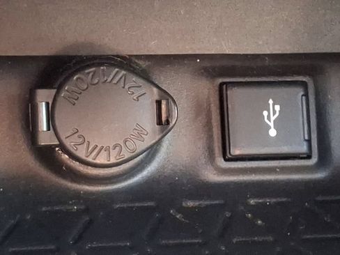 Used 2021 Toyota RAV4 LE FWD image 26