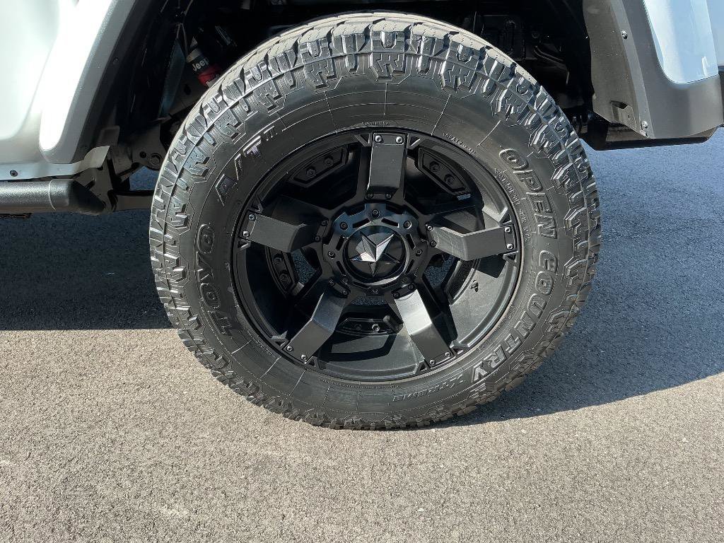Used 2020 Jeep Gladiator Rubicon AWD/4WD image 17