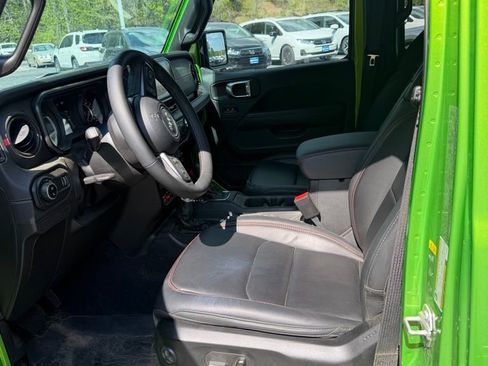 Used 2025 Jeep Gladiator Rubicon image 10