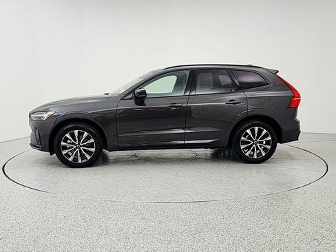 Used 2025 Volvo XC60 B5 Plus AWD/4WD image 8