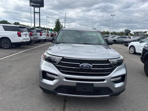 Used 2020 Ford Explorer XLT w/ Equipment Group 202A RWD image 13