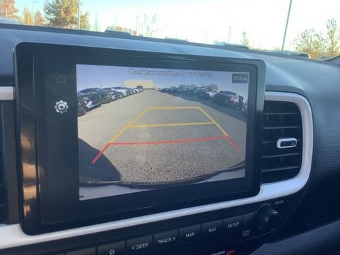 Certified 2024 Hyundai Venue Limited image 25