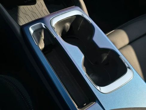 New 2025 Chevrolet Equinox EV LT image 27