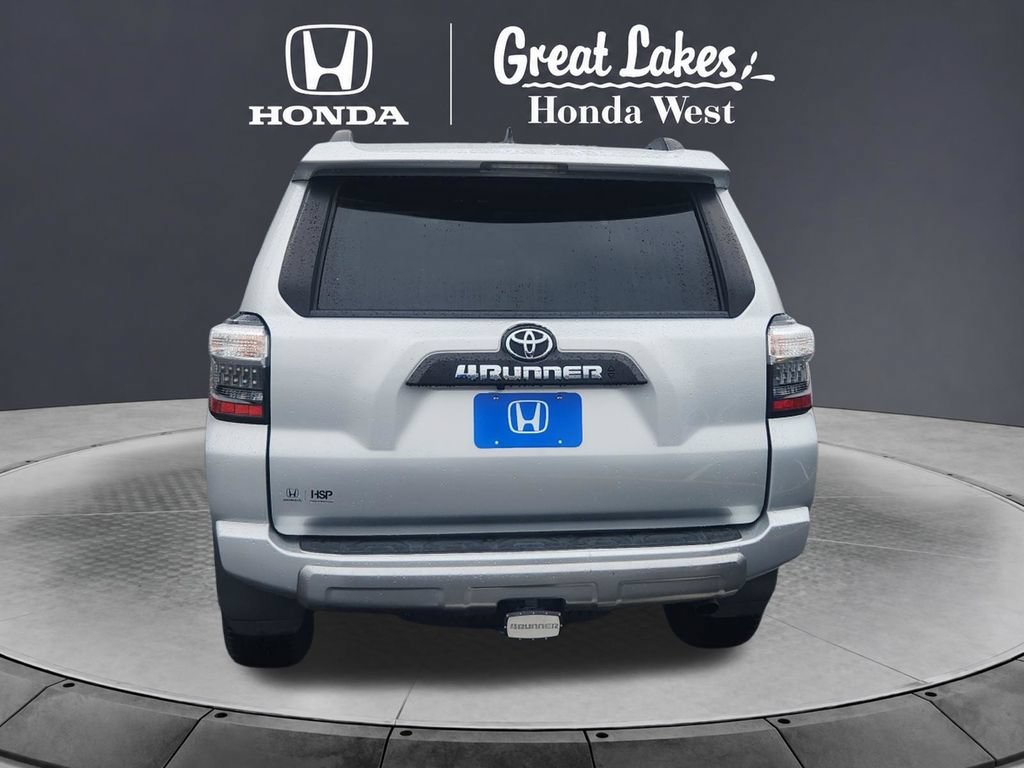 Used 2023 Toyota 4Runner TRD Off-Road Premium AWD/4WD image 4