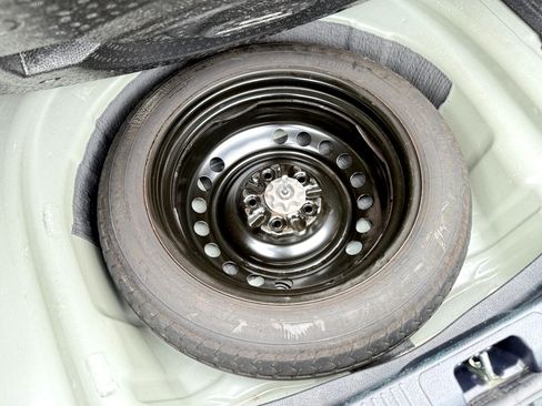 Used 2021 Toyota Camry SE image 31