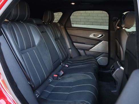 Used 2019 Land Rover Range Rover Velar R-Dynamic SE AWD/4WD image 25