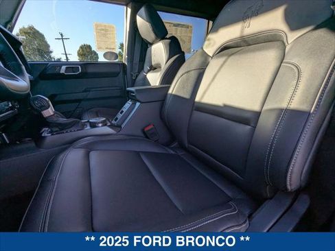 New 2025 Ford Bronco Badlands image 12