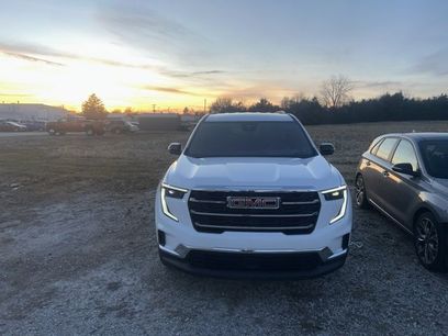 Used 2025 GMC Acadia Elevation