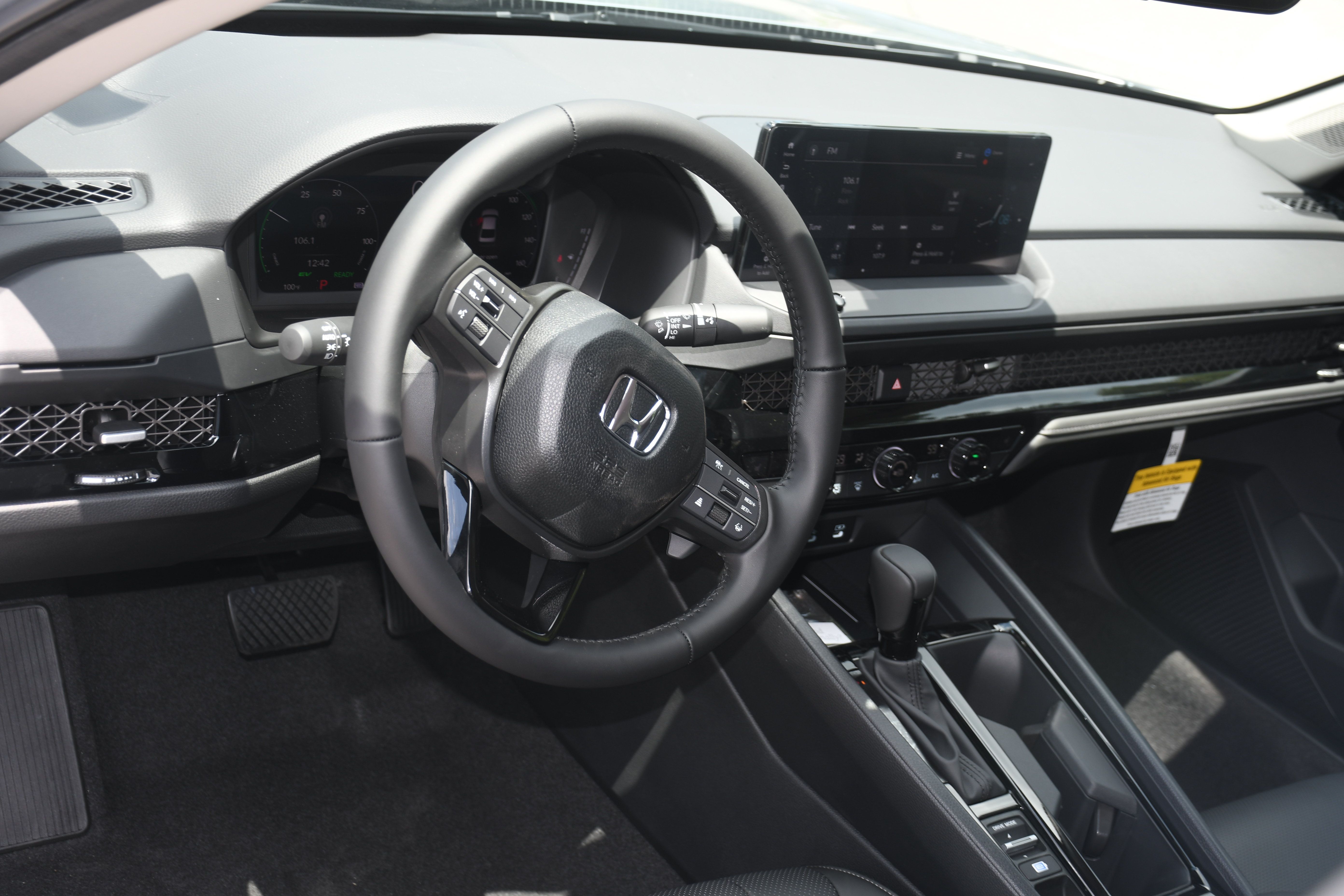 New 2026 Honda Accord EX-L image 4