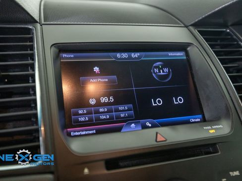 Used 2013 Ford Taurus SEL FWD image 17
