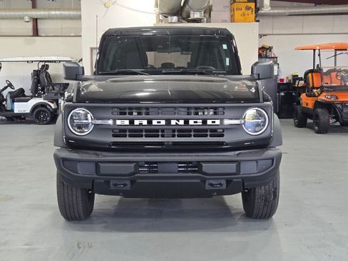 New 2025 Ford Bronco 4-Door image 4