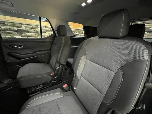 Used 2020 Chevrolet Traverse LT w/ Driver Confidence II Package AWD/4WD image 32