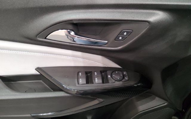 Used 2025 Chevrolet Trax LT FWD image 26