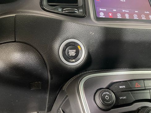 Used 2019 Dodge Challenger SXT AWD/4WD image 22