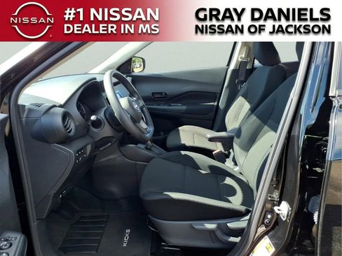 Certified 2025 Nissan Kicks Play S FWD image 23