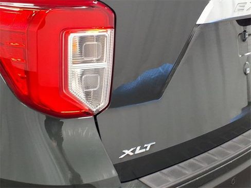 Certified 2023 Ford Explorer XLT image 28