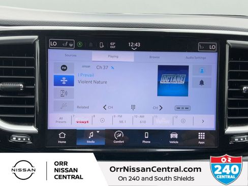 Used 2023 Chrysler Pacifica Touring-L FWD image 23