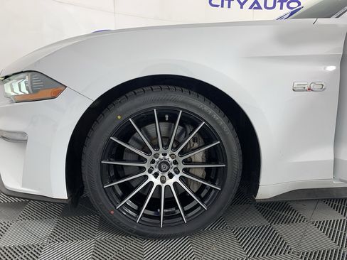 Used 2018 Ford Mustang GT Premium w/ Equipment Group 401A RWD image 12