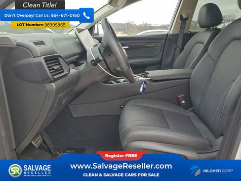 Used 2024 VinFast VF 8 Eco image 9