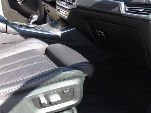 Used 2023 BMW X5 xDrive40i w/ Premium Package image 40