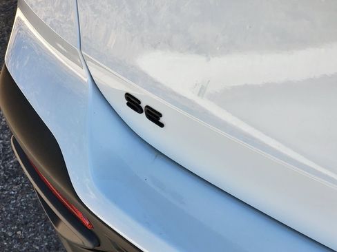 New 2026 Volkswagen Taos SE AWD/4WD image 8