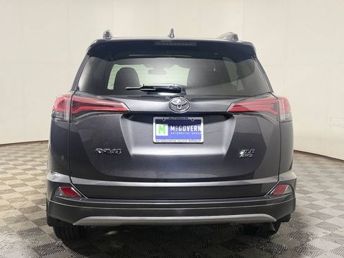 Used 2018 Toyota RAV4 XLE AWD/4WD image 5