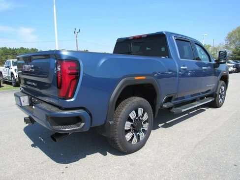 Used 2025 GMC Sierra 2500 Denali w/ Denali Reserve Package AWD/4WD image 8