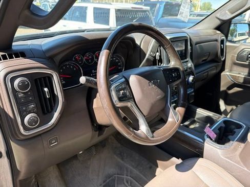 Used 2019 Chevrolet Silverado 1500 LT Trail Boss AWD/4WD image 14