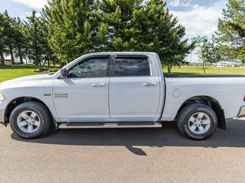 Used 2017 RAM 1500 Classic SLT AWD/4WD image 8