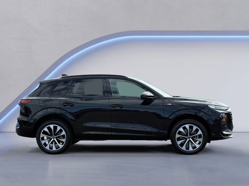 New 2026 Audi Q3 quattro 2.0T AWD/4WD image 3