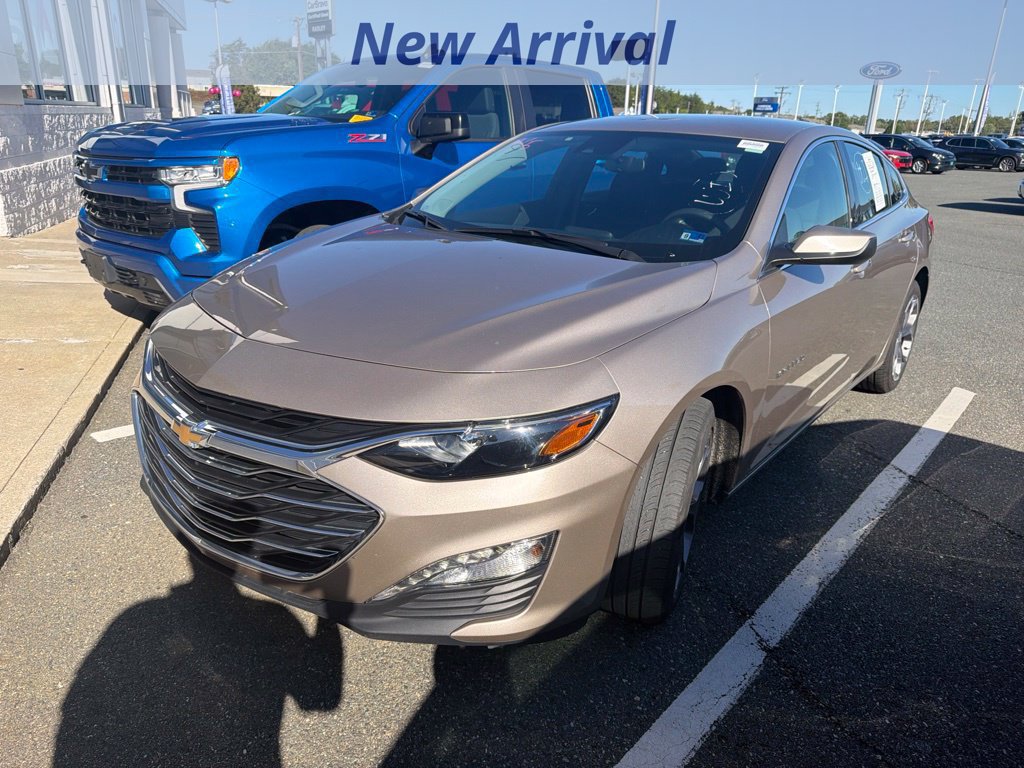 Used 2024 Chevrolet Malibu LT FWD image 1