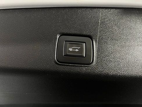 Used 2024 Chevrolet TrailBlazer LT w/ Convenience Package image 29