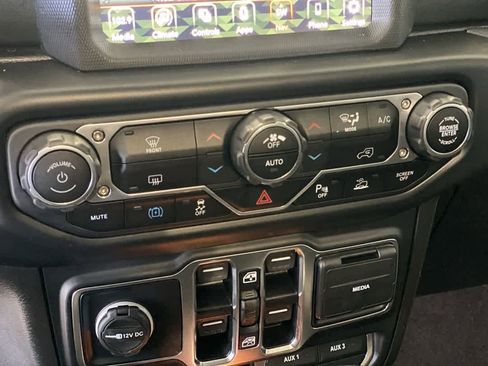 Used 2021 Jeep Wrangler Sahara w/ Safety Group image 21