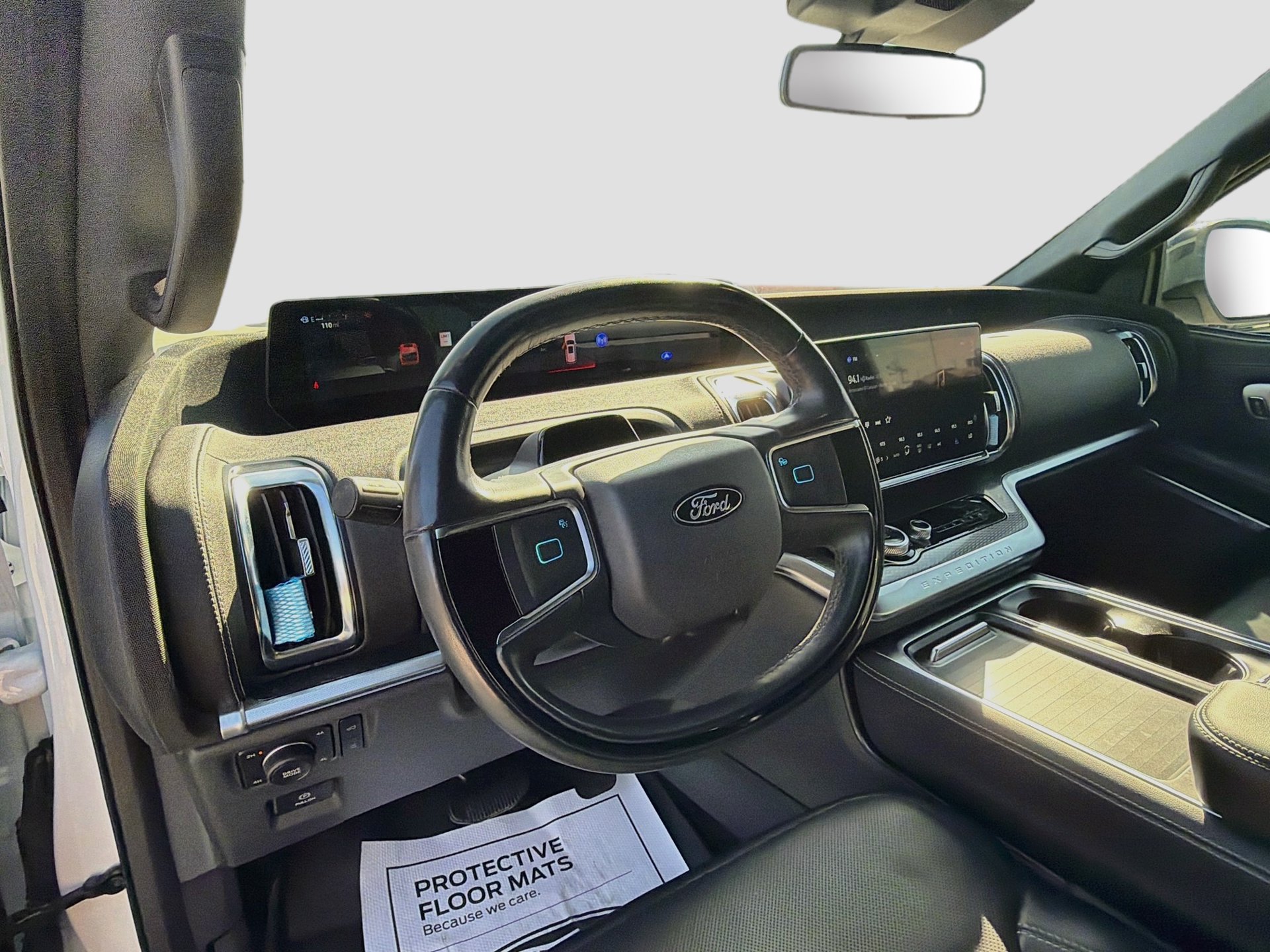 Used 2025 Ford Expedition Max Platinum w/ Stealth Performance Package AWD/4WD image 13