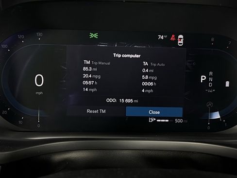 Used 2025 Volvo XC60 B5 Plus image 14