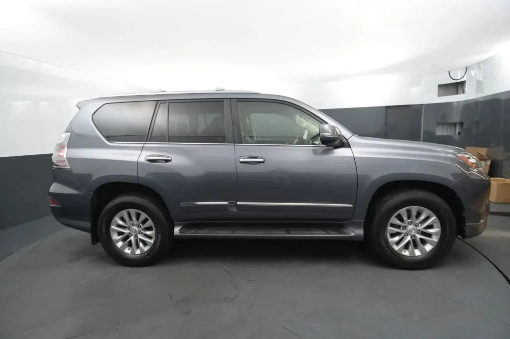 Used 2018 Lexus GX 460 Premium w/ Premium Package AWD/4WD image 6