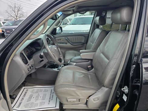 Used 2004 Toyota Sequoia Limited image 10