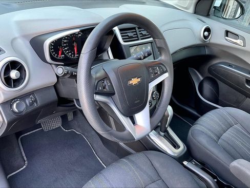 Used 2018 Chevrolet Sonic LT FWD image 15