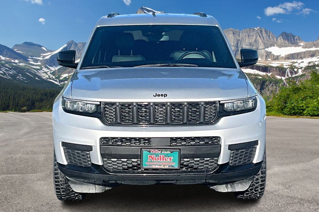 Used 2024 Jeep Grand Cherokee L Laredo AWD/4WD image 3