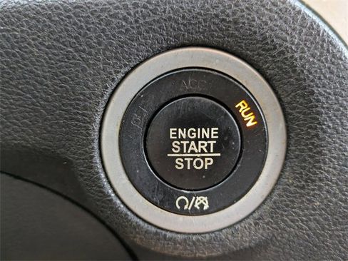 Used 2017 Chrysler 300 C image 24