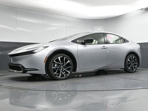 New 2025 Toyota Prius Plug-In Hybrid image 20
